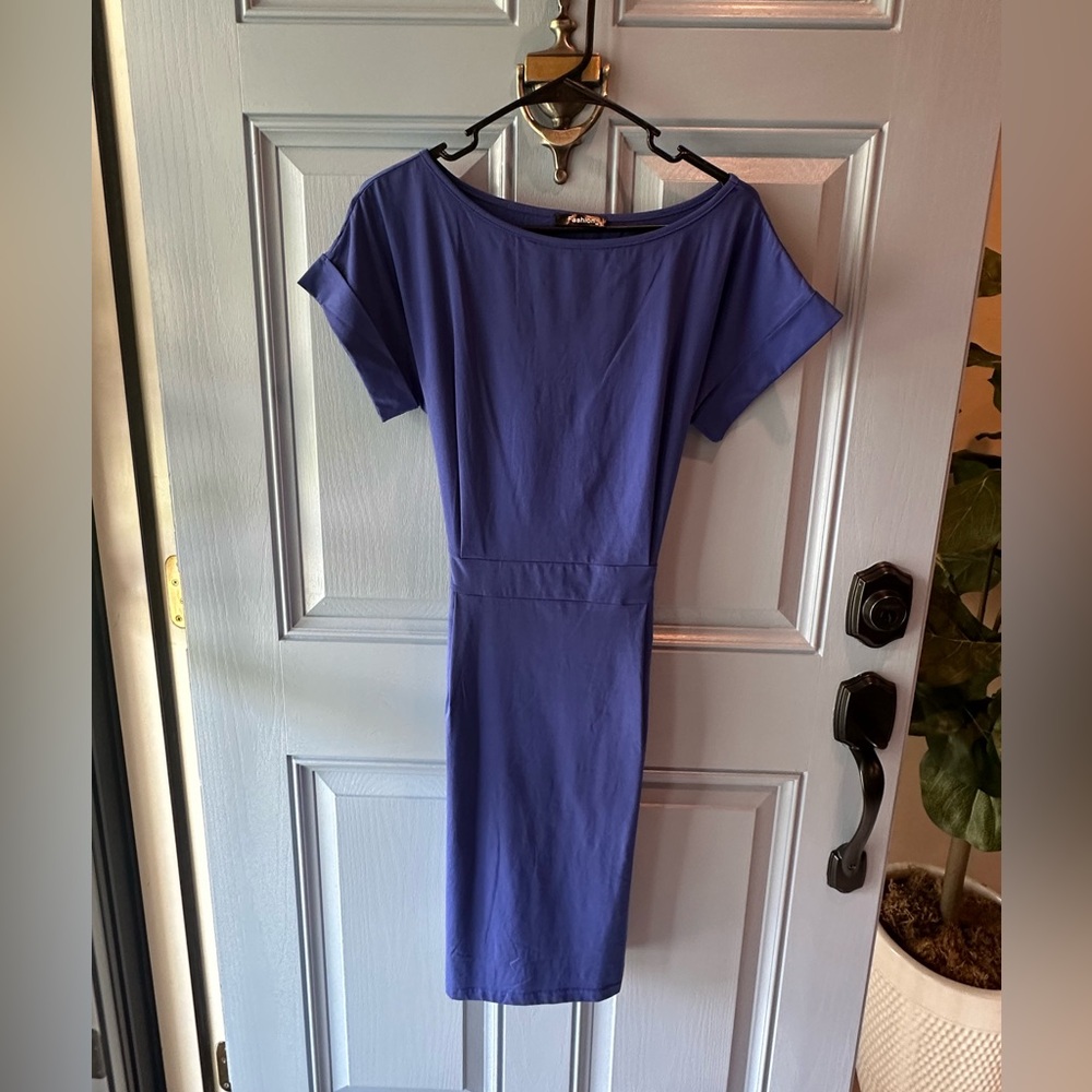 Size medium blue dress with tie